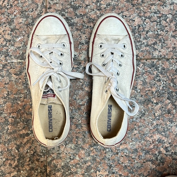 White all star low top converse - Picture 1 of 6